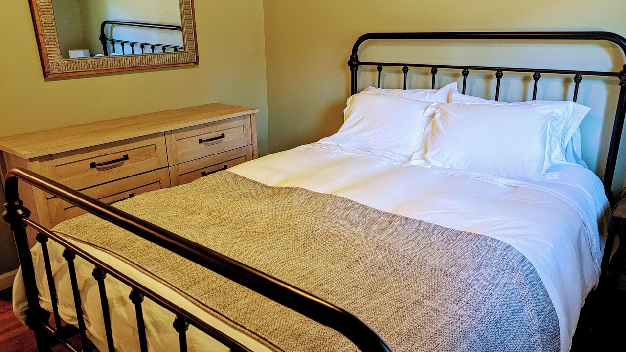 Photo of Bedroom in Mount Shasta