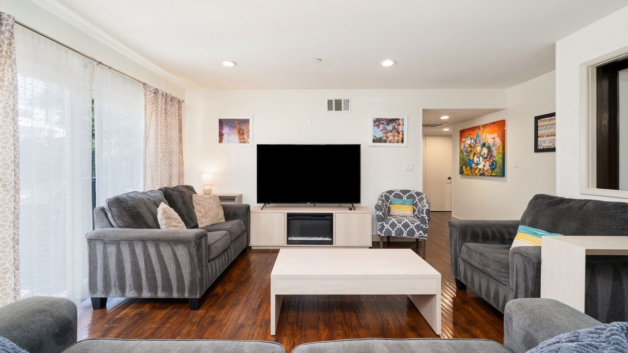Photo of Livingroom in Southwest Anaheim