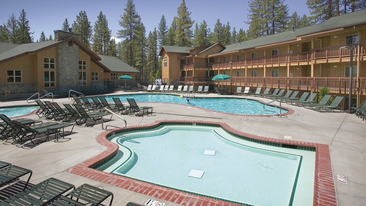 Photo of Outdoor in Round Hill Village