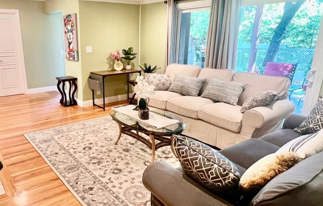 Photo of Livingroom in Danville