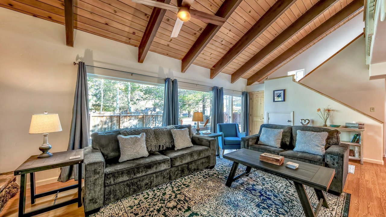 Photo of Livingroom in Tahoe Paradise