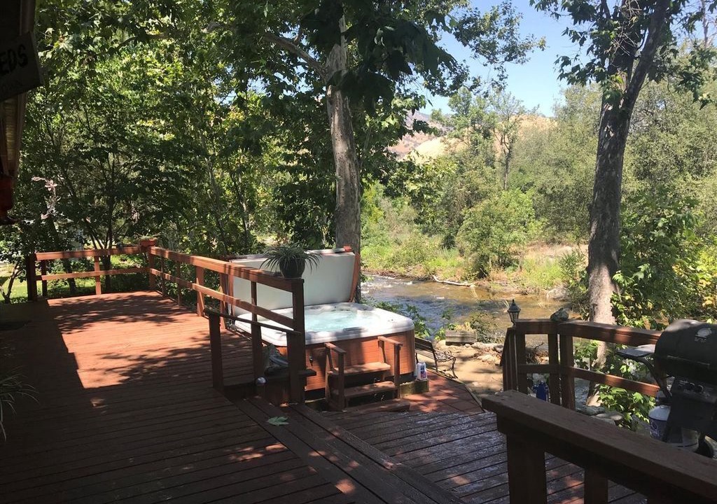 Photo of Patio Balcony in Three Rivers