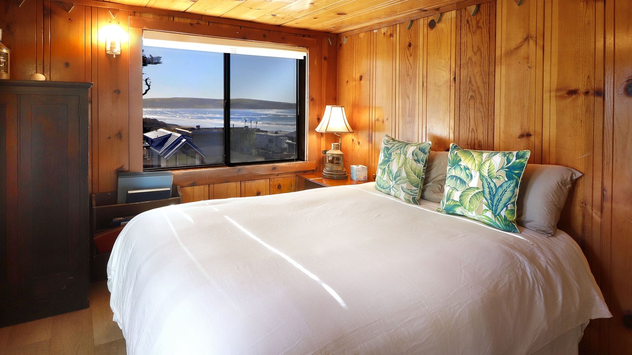 Photo of Bedroom in Dillon Beach