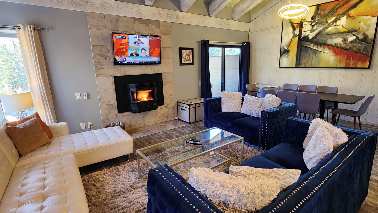 Photo of Livingroom in Mammoth Lakes