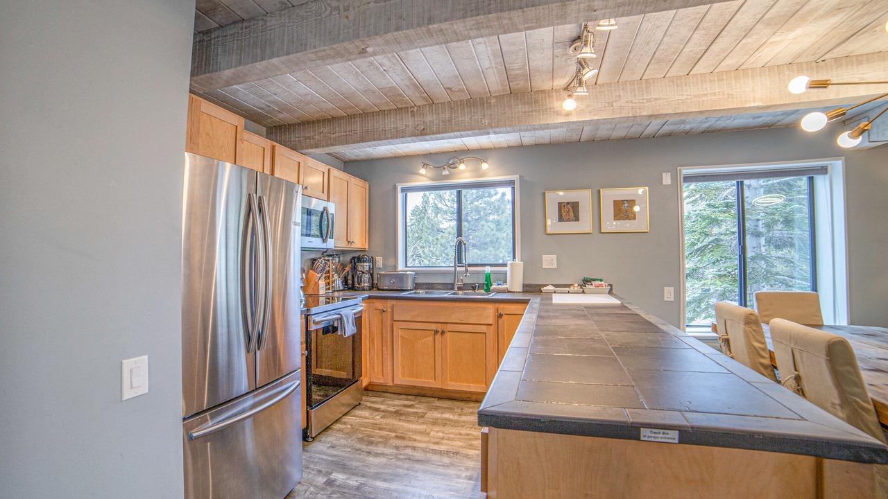 Photo of Kitchen in Mammoth Lakes