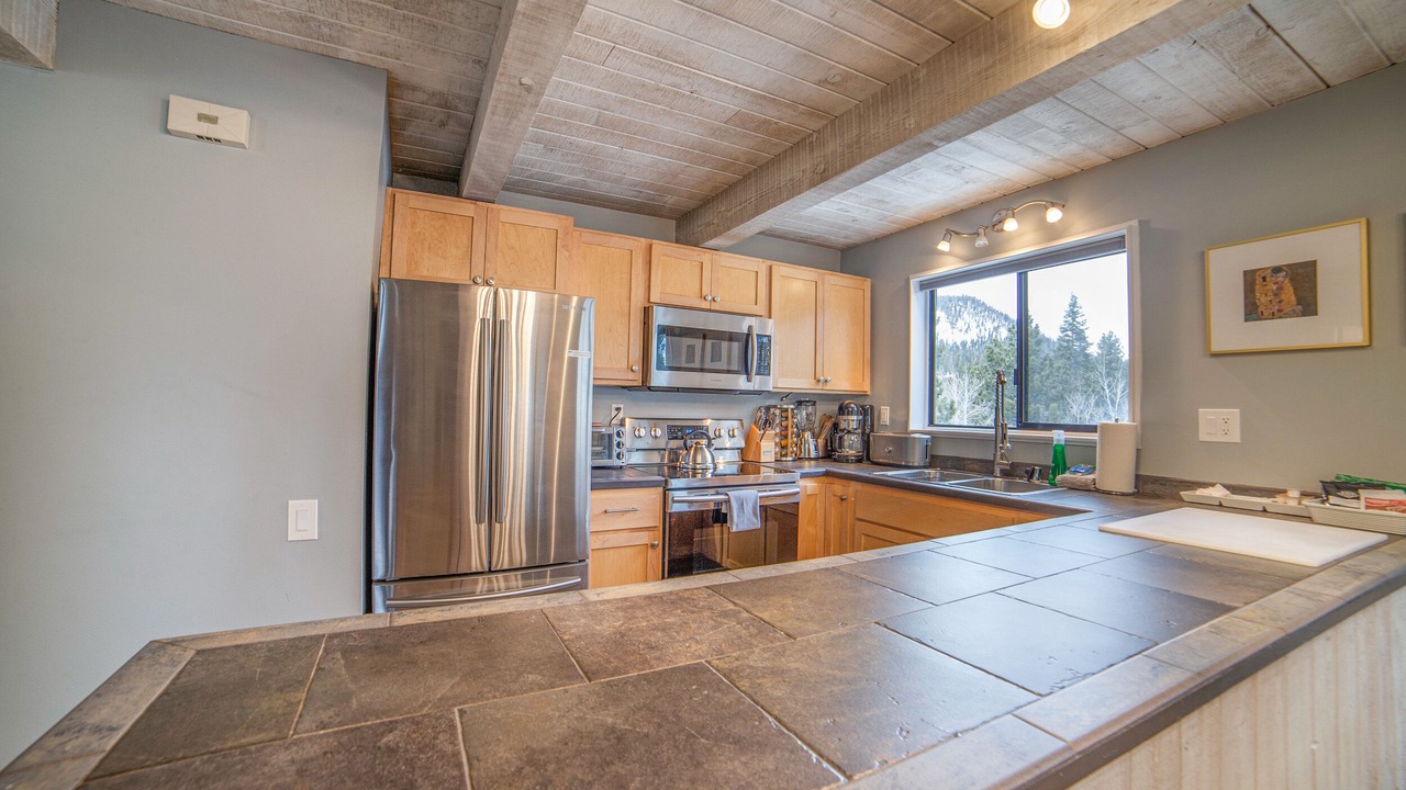 Photo of Kitchen in Mammoth Lakes
