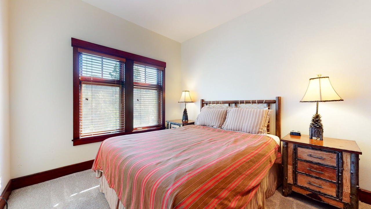 Photo of Bedroom in Mammoth Lakes