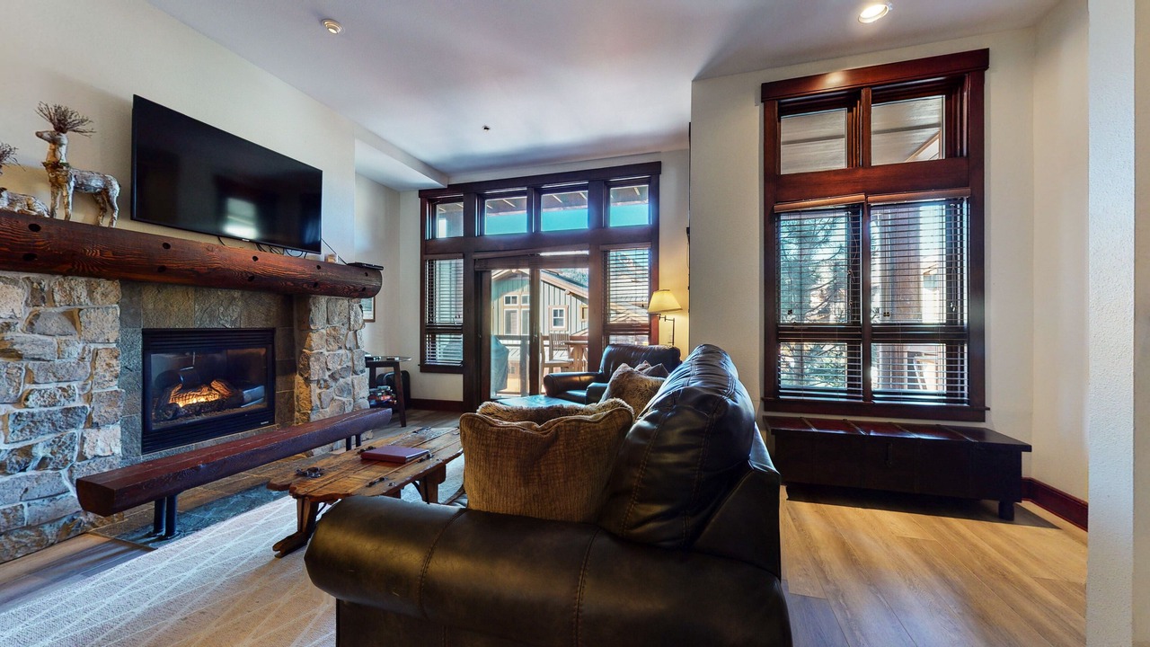 Photo of Livingroom in Mammoth Lakes