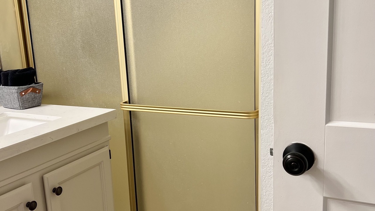 Photo of Bathroom in Sunridge Estates