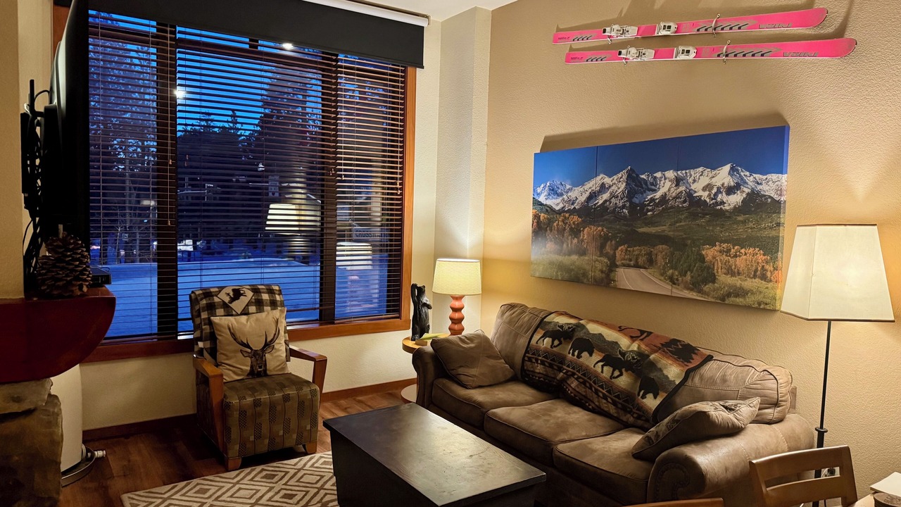 Photo of Livingroom in Mammoth Lakes