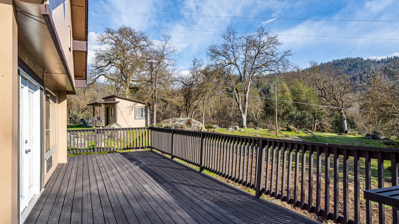 Photo of Patio Balcony in Oakhurst