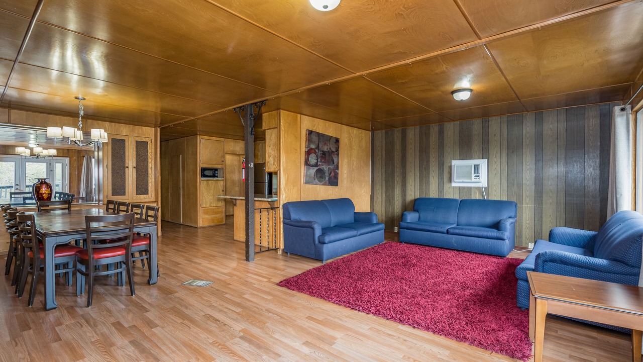 Photo of Livingroom in Oakhurst
