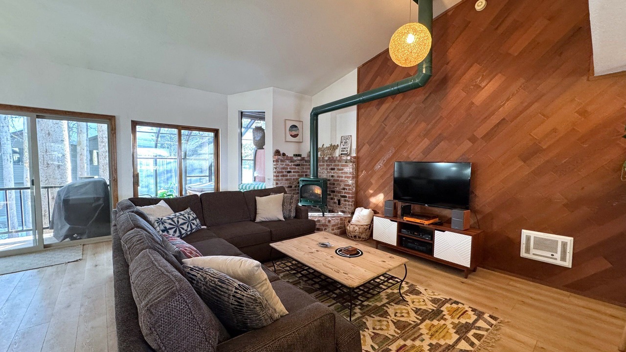 Photo of Livingroom in Mammoth Lakes