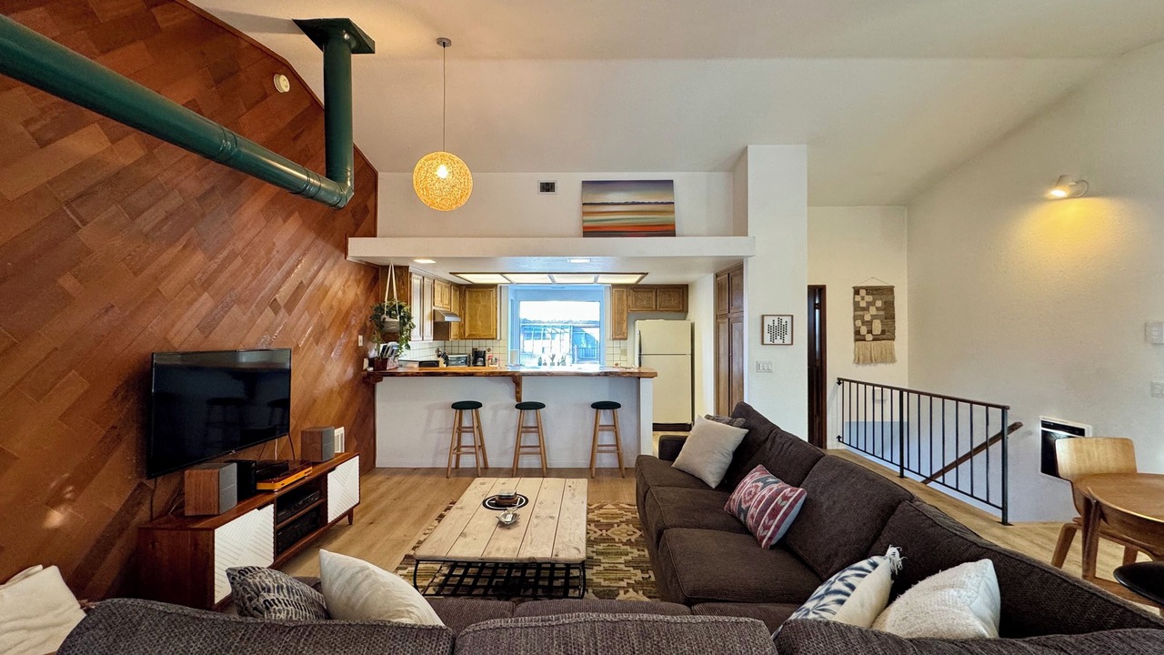 Photo of Bedroom in Mammoth Lakes