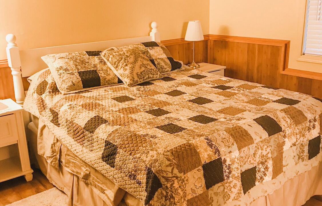 Photo of Bedroom in Groveland