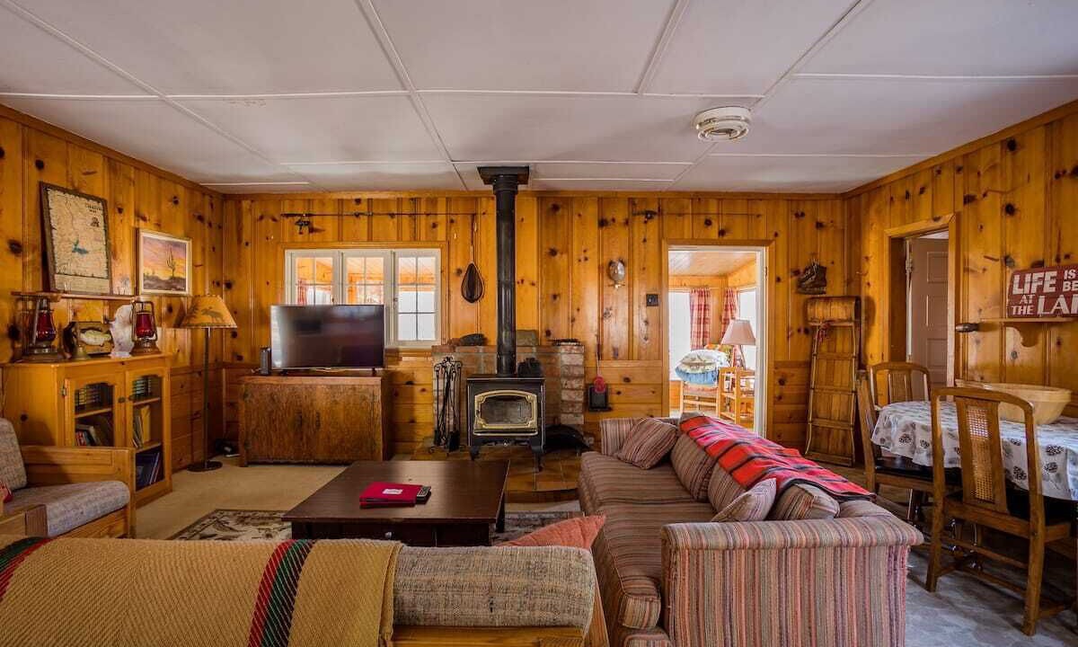 Photo of Bedroom in Lake Isabella