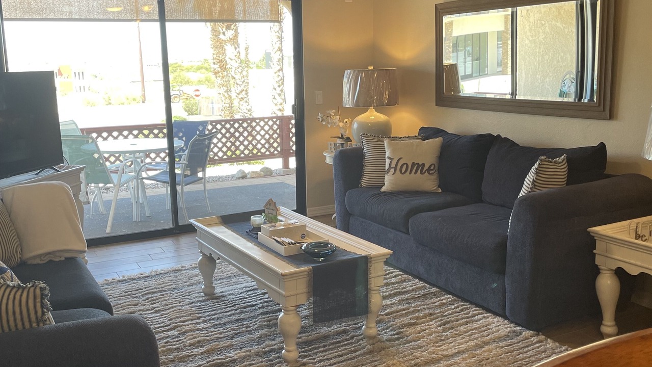 Photo of Livingroom in Lake Havasu City