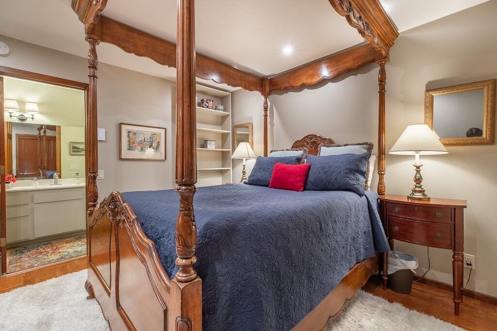 Photo of Bedroom in Mammoth Lakes