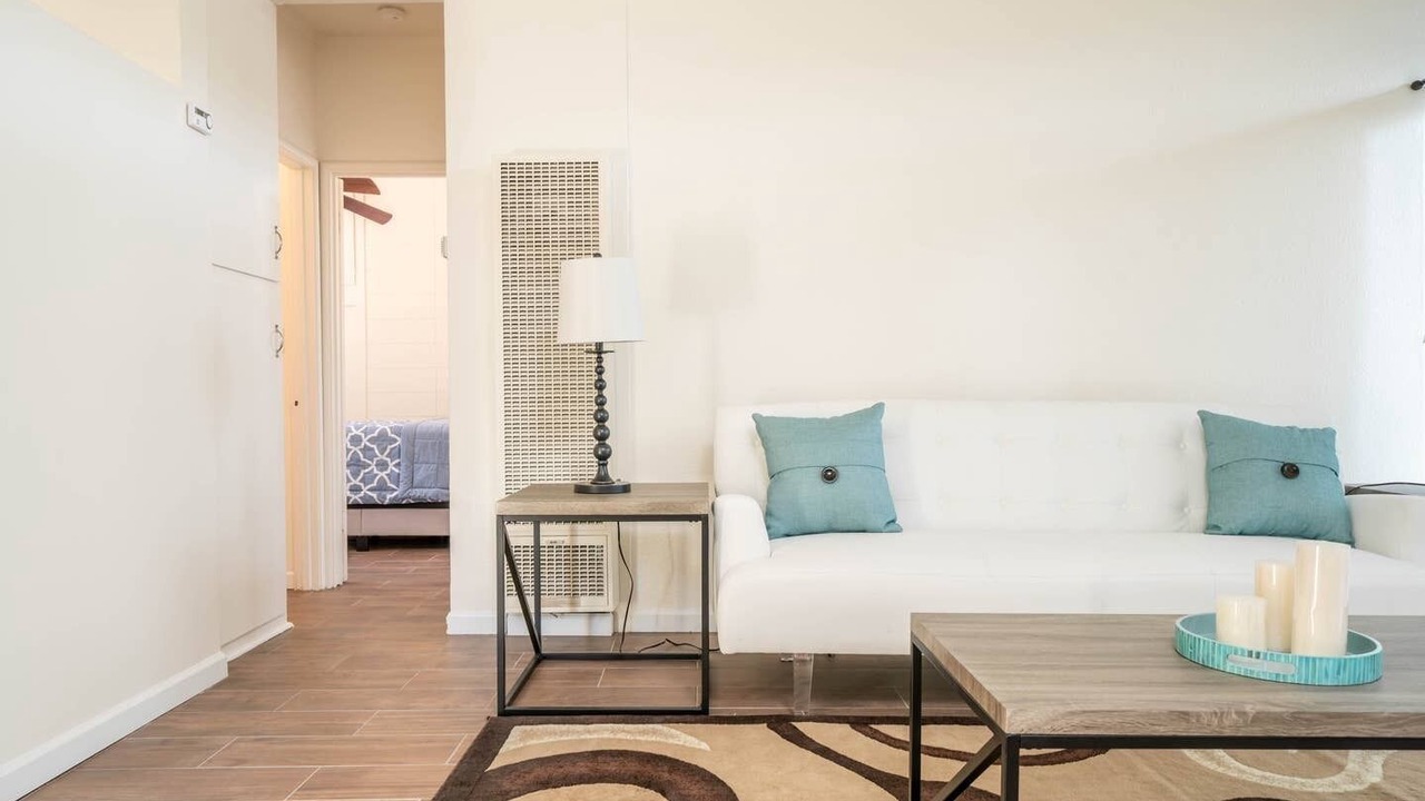 Photo of Livingroom in Central Davis