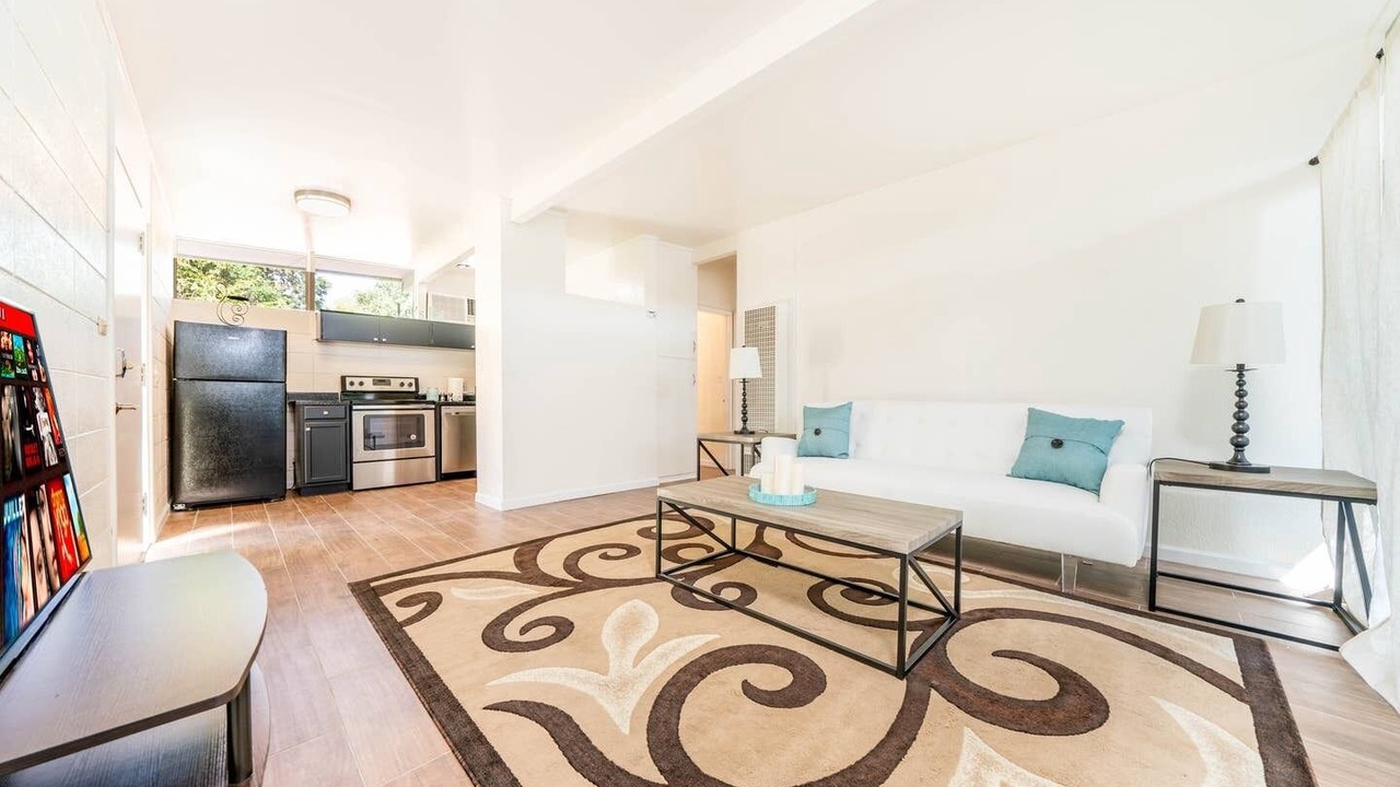 Photo of Livingroom in Central Davis