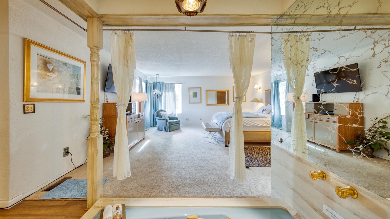 Photo of Bedroom in Marina