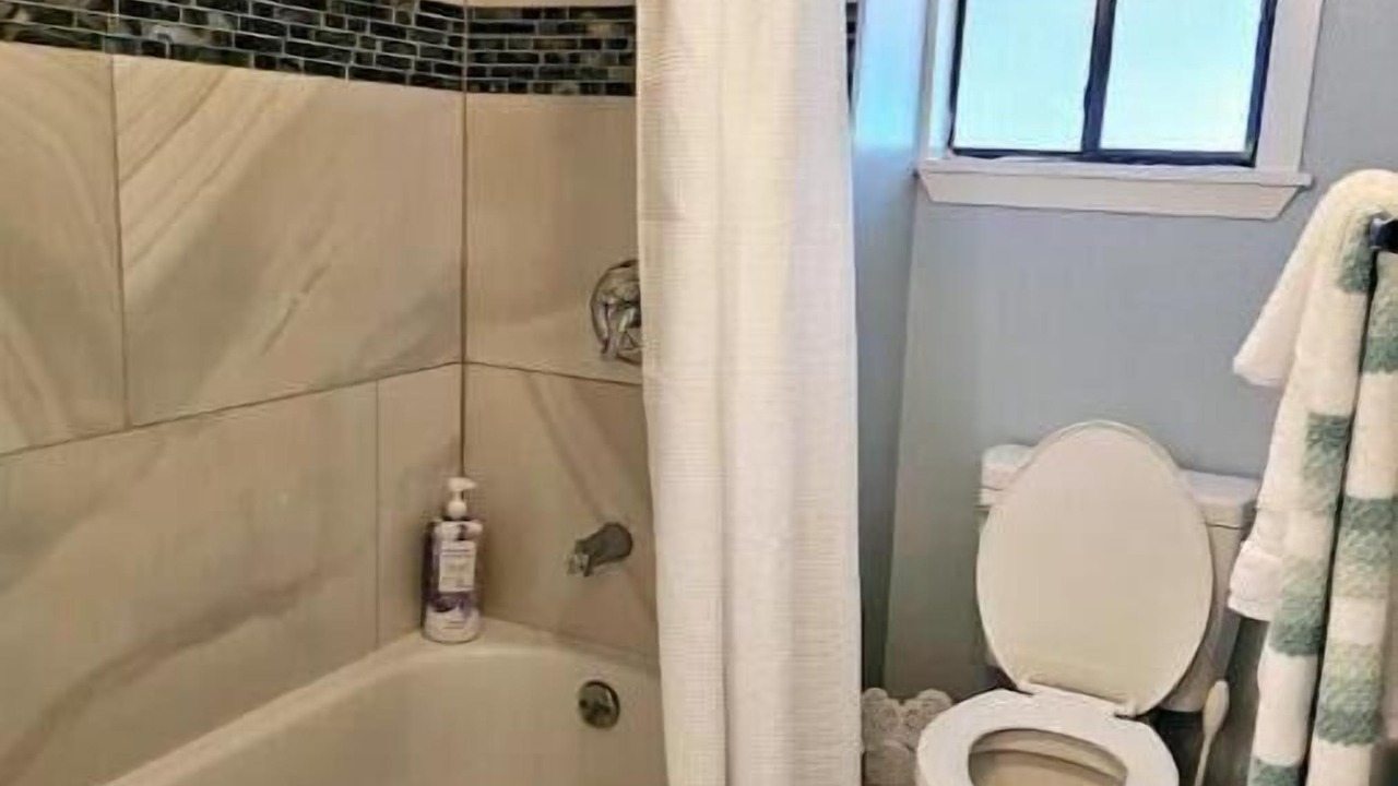 Photo of Bathroom in Lone Pine