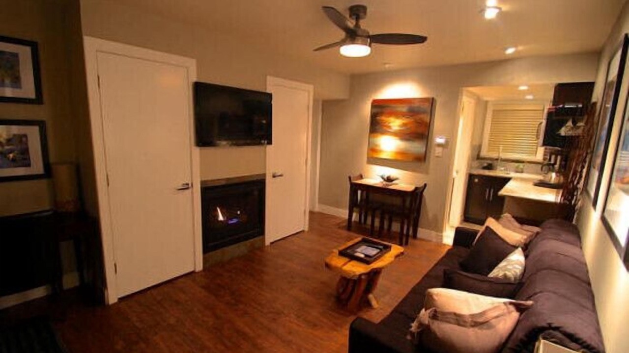 Photo of Bedroom in Lakeside Park