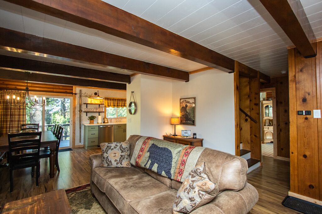 Photo of Livingroom in Mi-Wuk Village