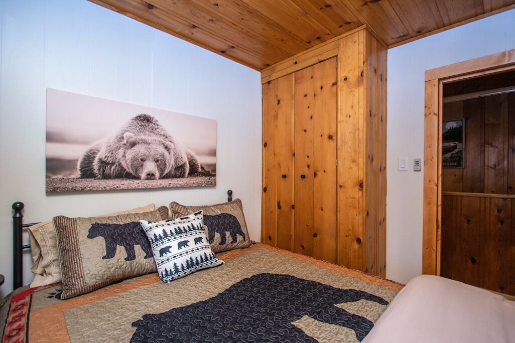 Photo of Bedroom in Mi-Wuk Village