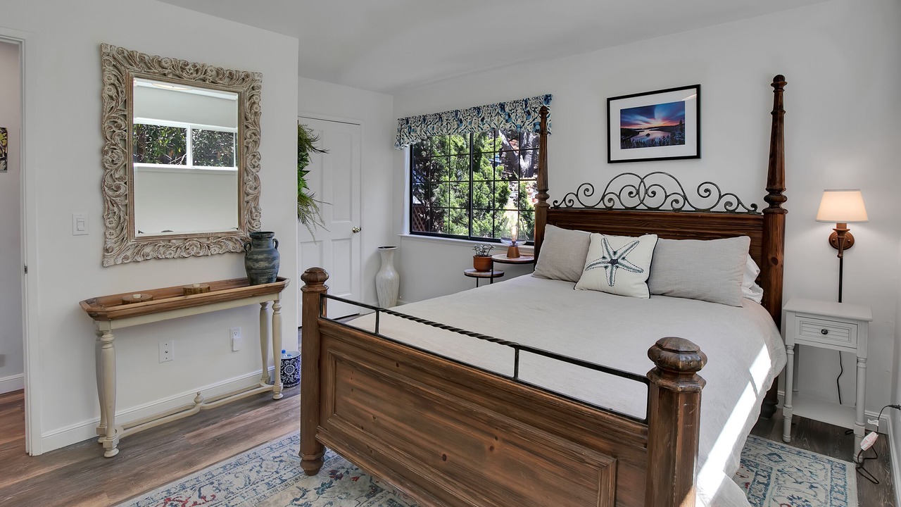 Photo of Bedroom in Northeast Carmel