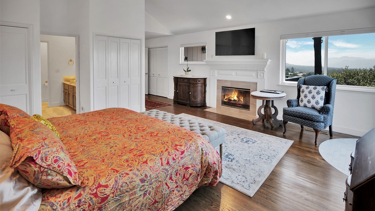 Photo of Livingroom in Northeast Carmel