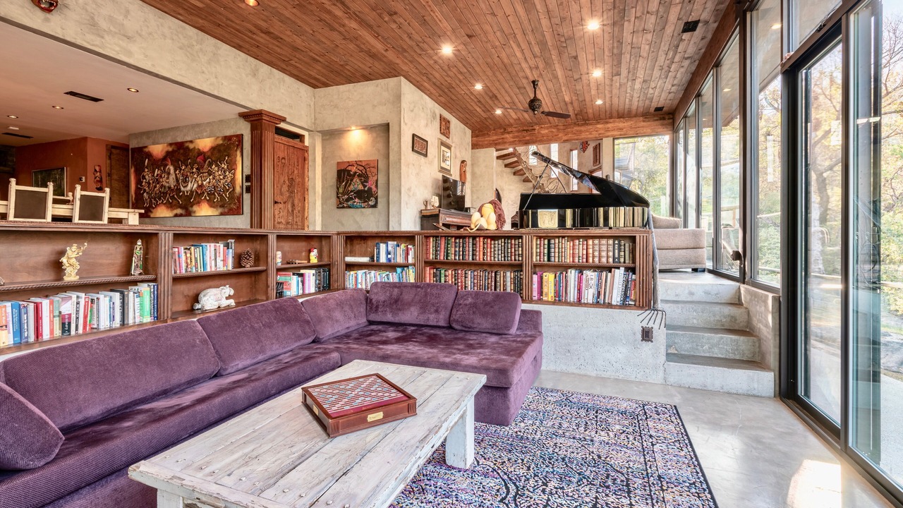 Photo of Livingroom in Three Rivers