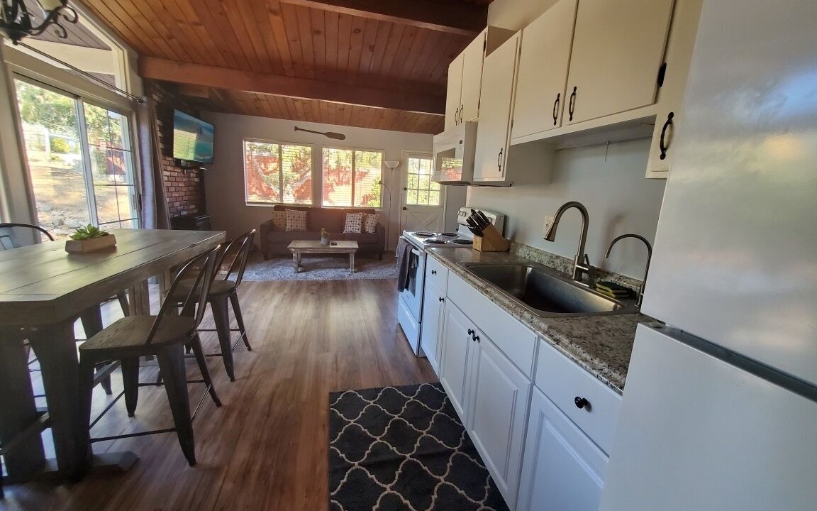 Photo of Kitchen in Bodfish