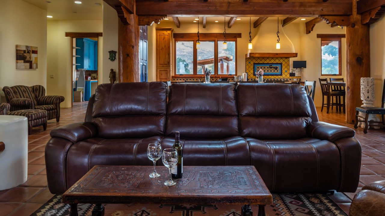 Photo of Livingroom in Templeton
