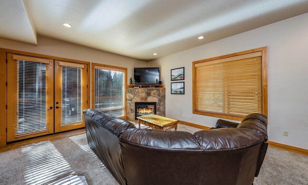 Photo of Bedroom in Shaver Lake