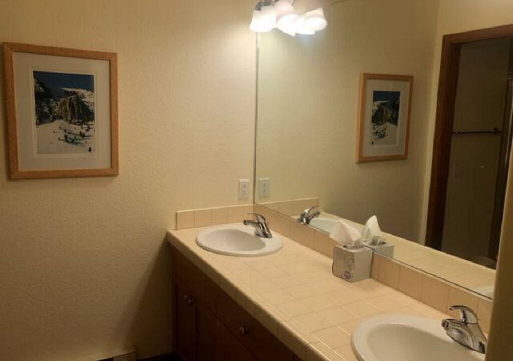 Photo of Bathroom in Mammoth Lakes