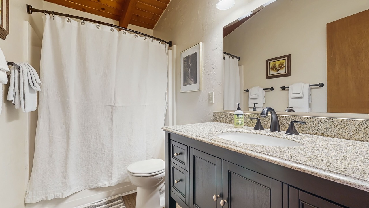 Photo of Bathroom in Groveland