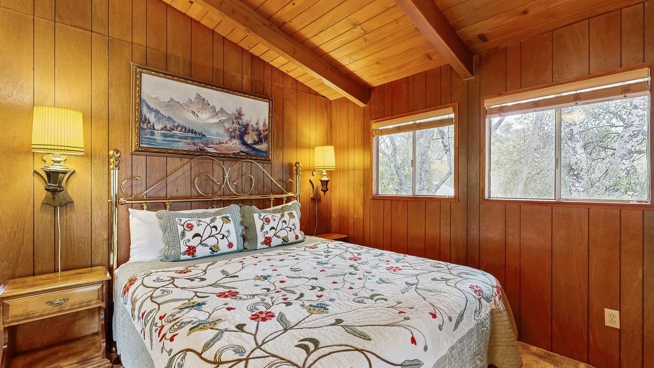 Photo of Bedroom in Groveland