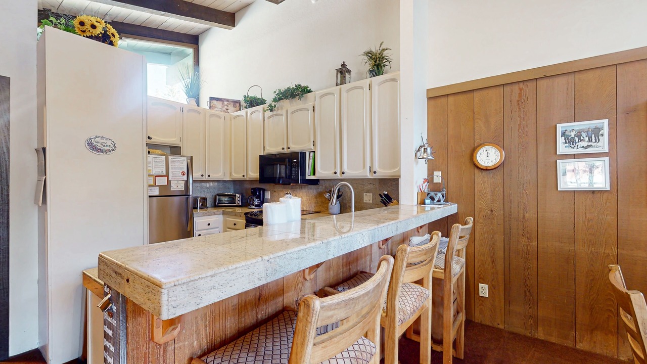 Photo of Kitchen in Mammoth Lakes