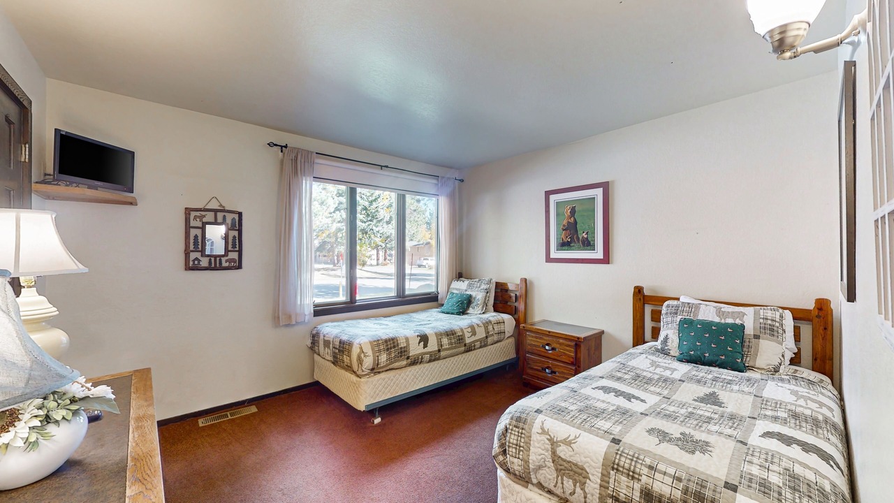 Photo of Bedroom in Mammoth Lakes