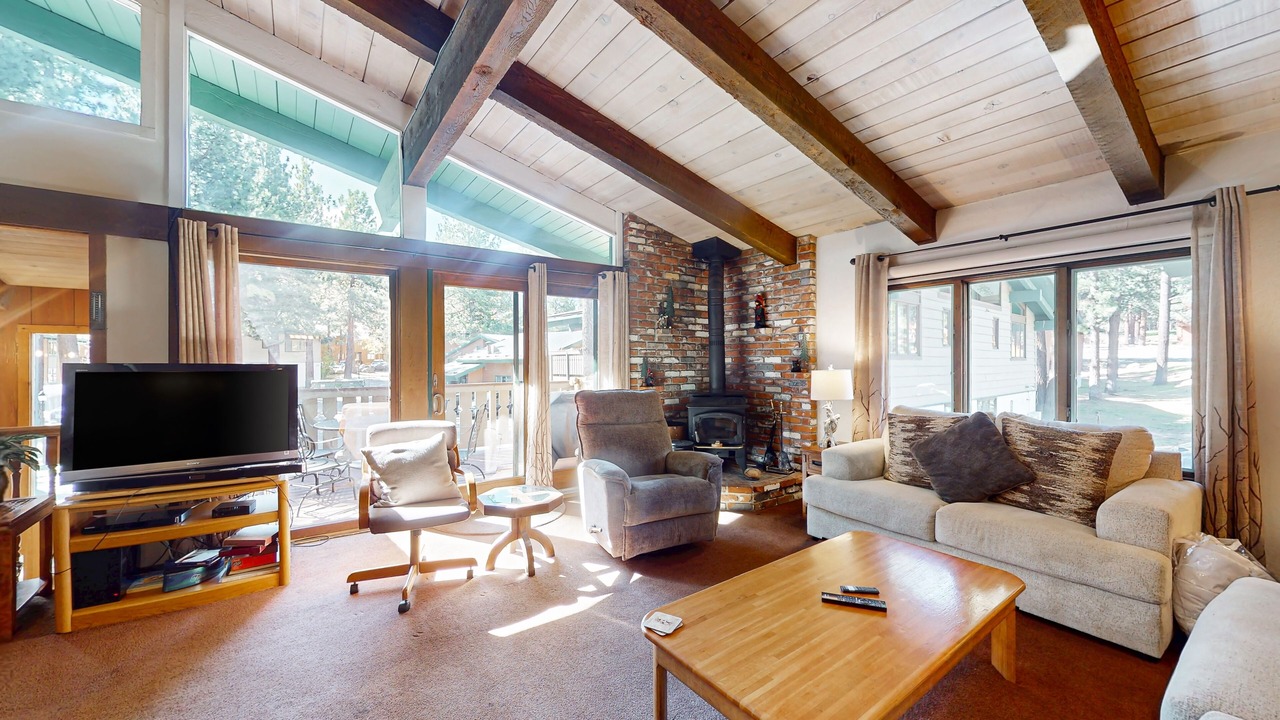 Photo of Livingroom in Mammoth Lakes