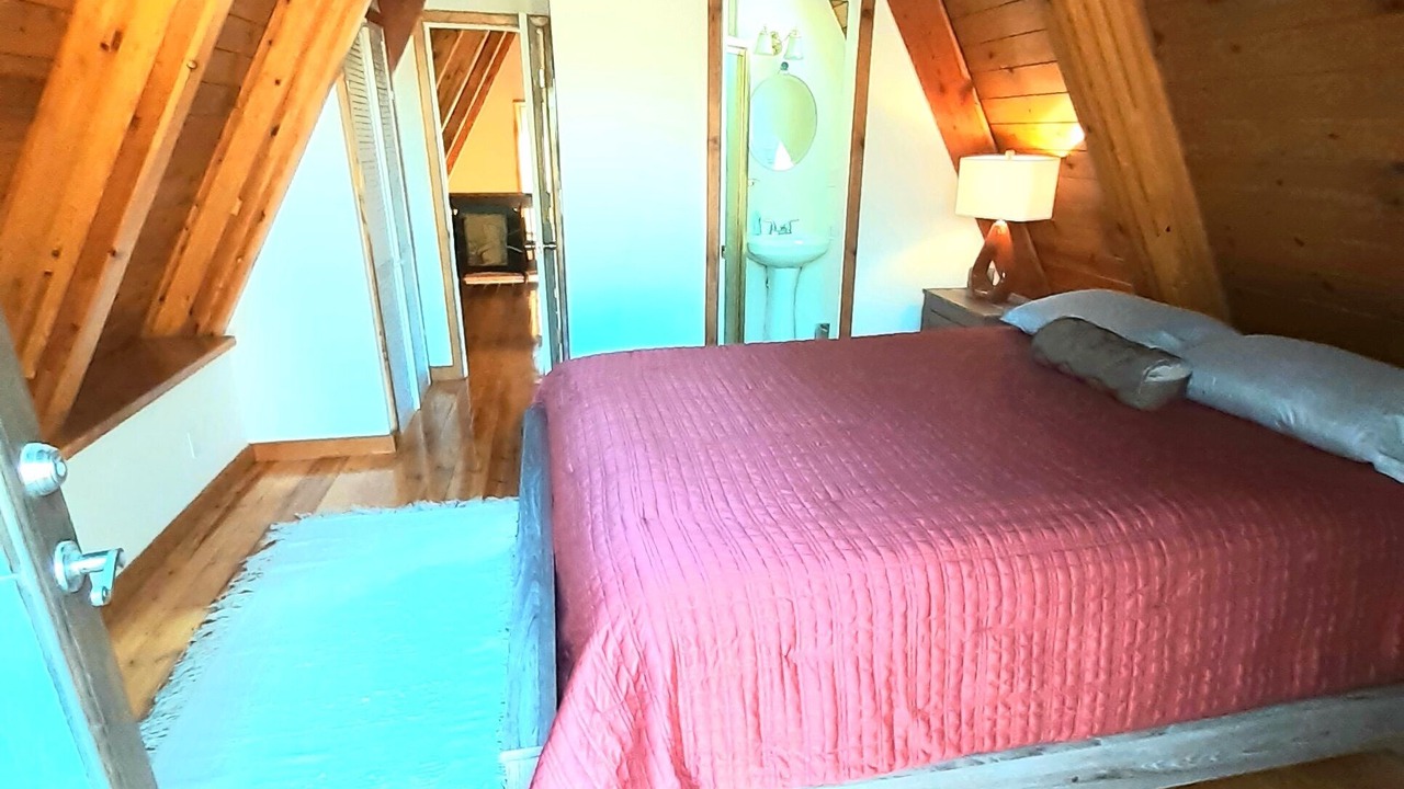 Photo of Bedroom in Pine Mountain Club