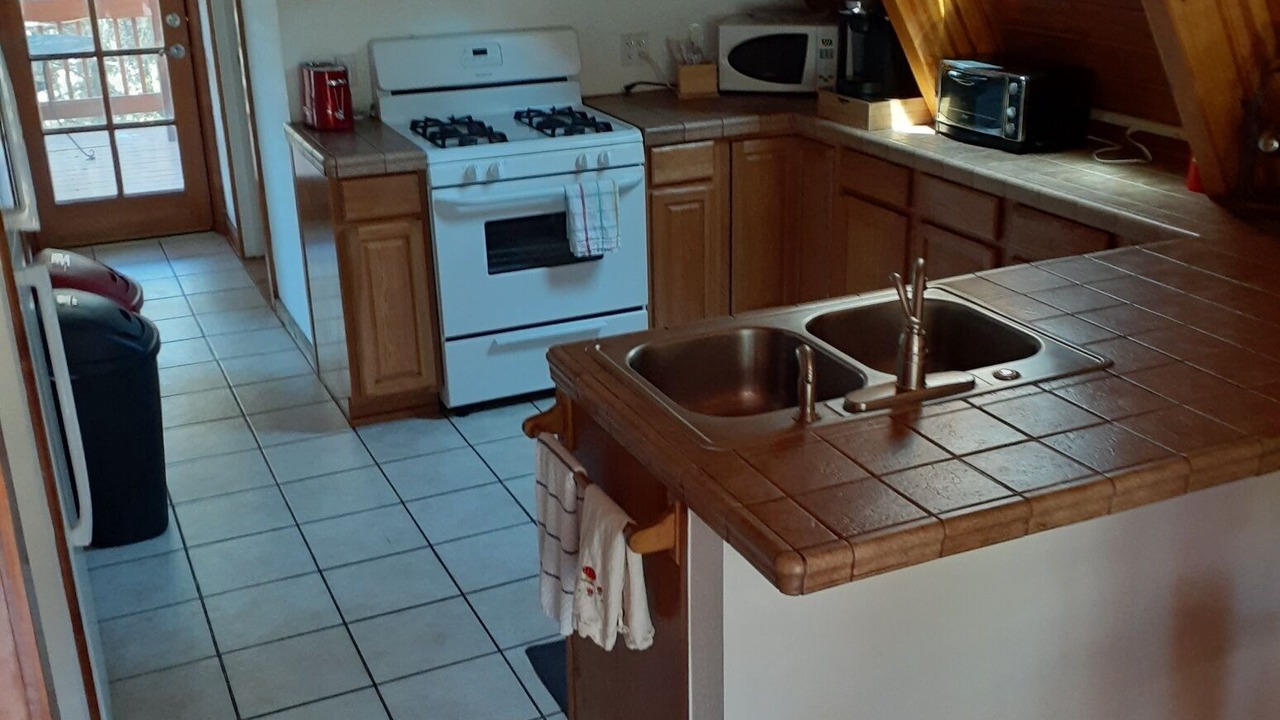 Photo of Kitchen in Pine Mountain Club