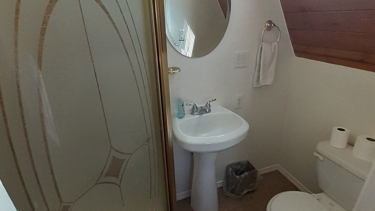 Photo of Bathroom in Pine Mountain Club