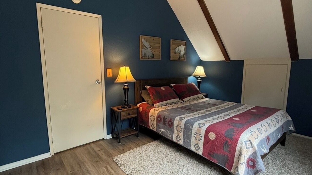 Photo of Bedroom in Cold Springs