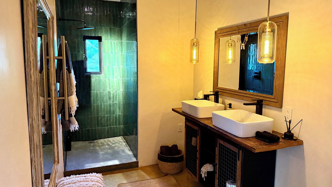 Photo of Bathroom in Lone Pine