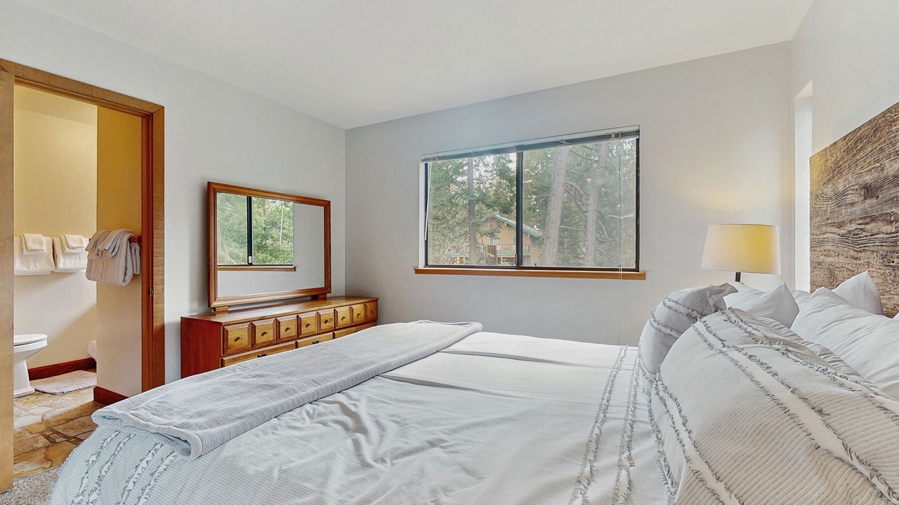 Photo of Bedroom in Sierra Cedars