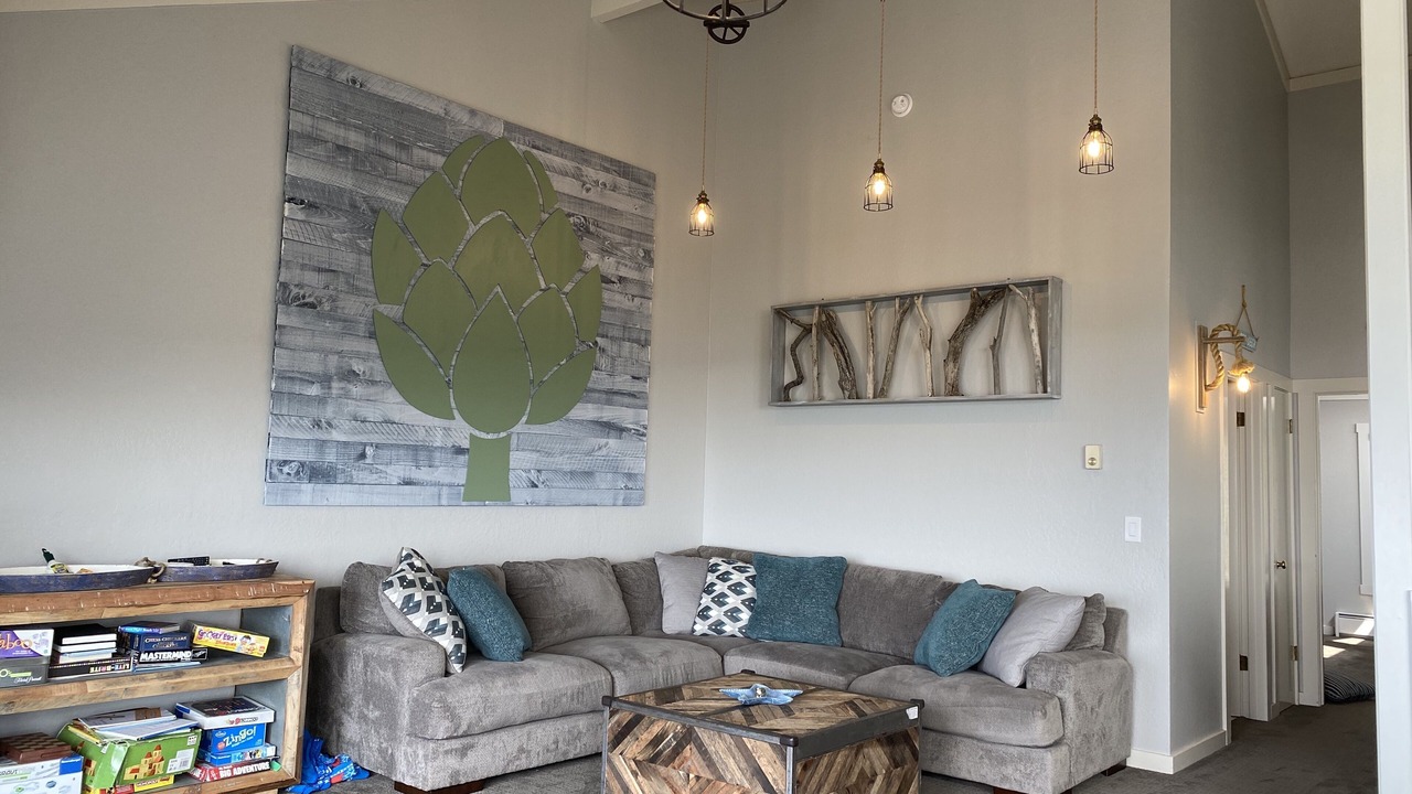 Photo of Livingroom in Castroville
