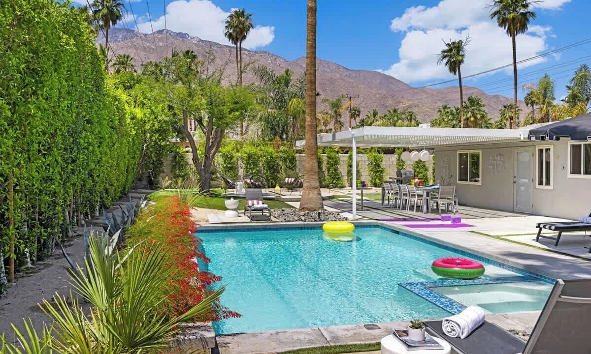 Photo of Outdoor in Tahquitz River Estates