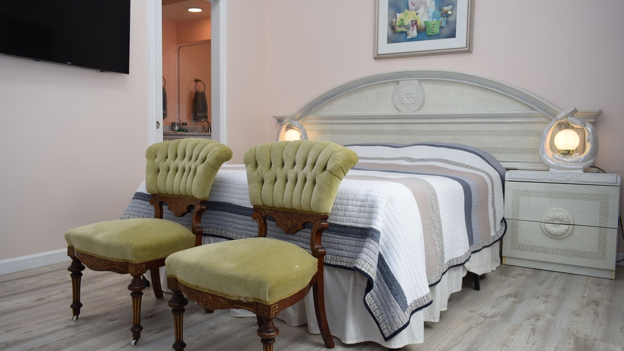 Photo of Bedroom in Saratoga
